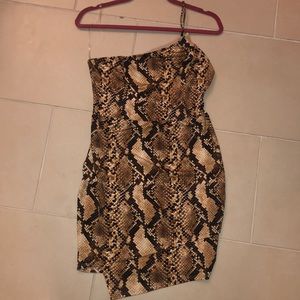 Snake skin american thread dress